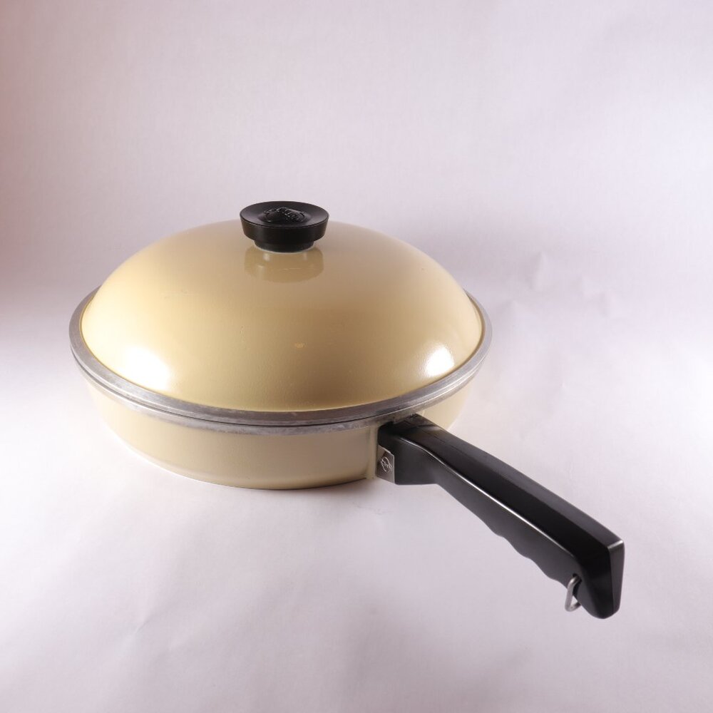 Club Aluminum Cookware Almond Cream 10" Frying Saute Skillet Pan With Lid